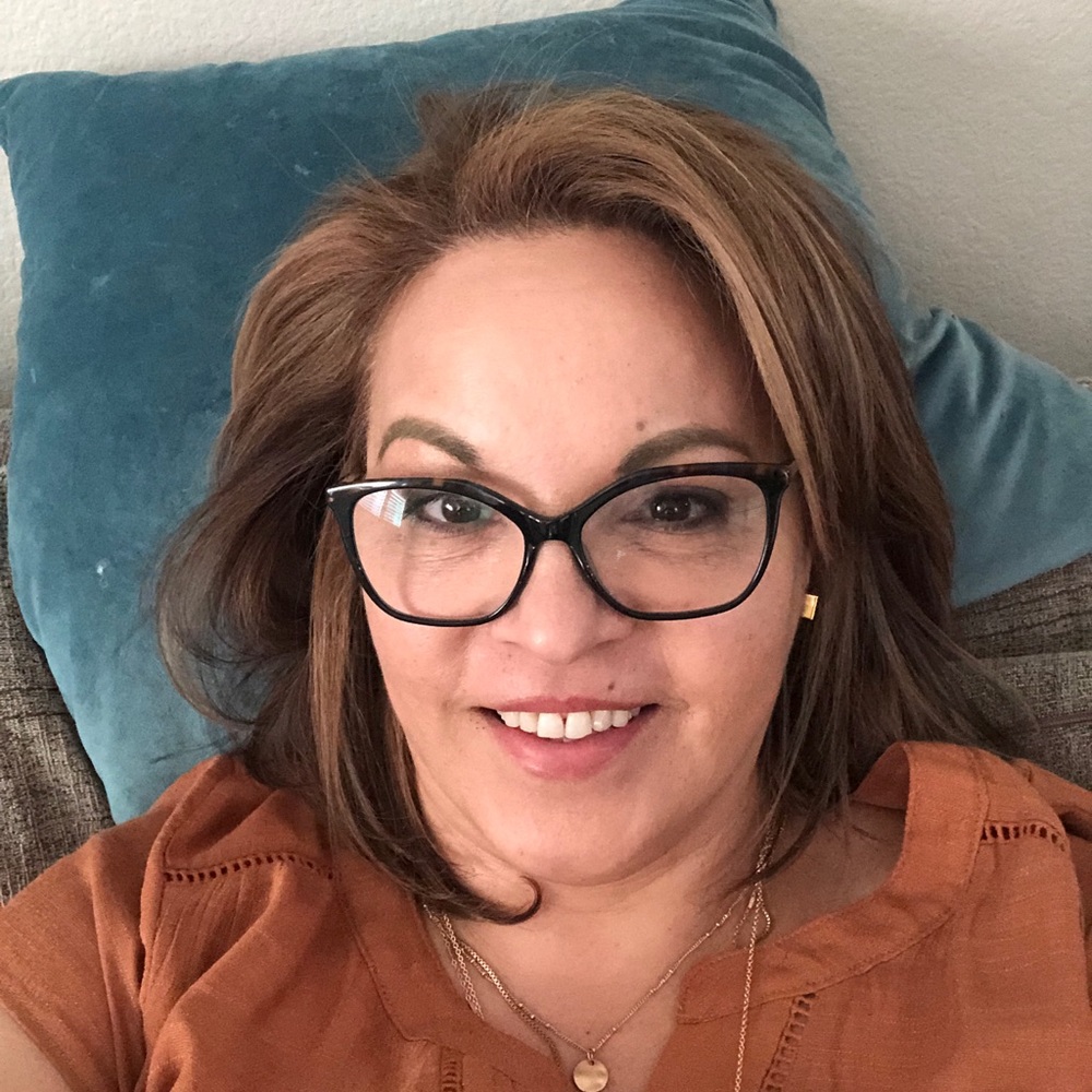 Meet your Posher, Lorena